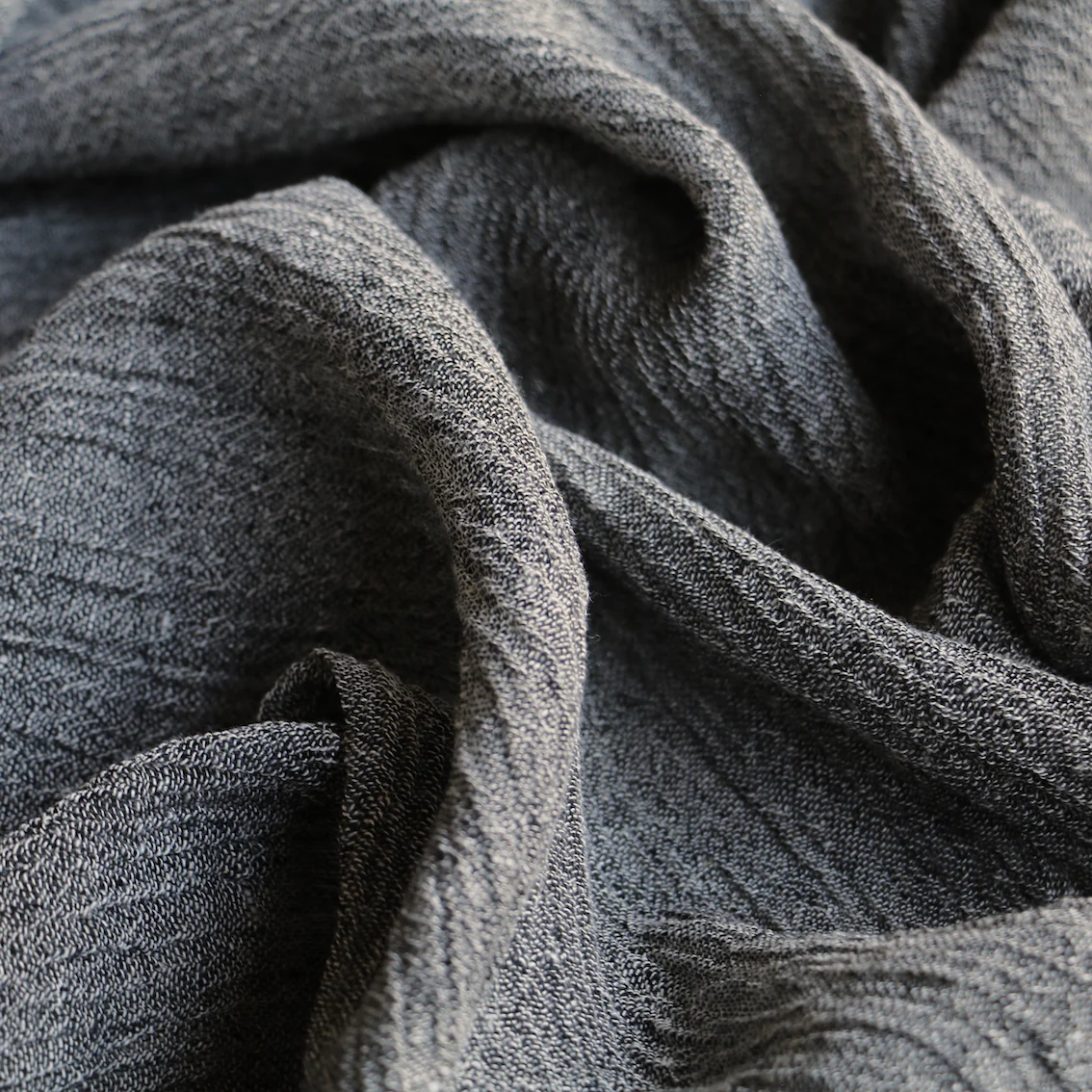 Lisbon Graphite Crinkle Linen - Image 2