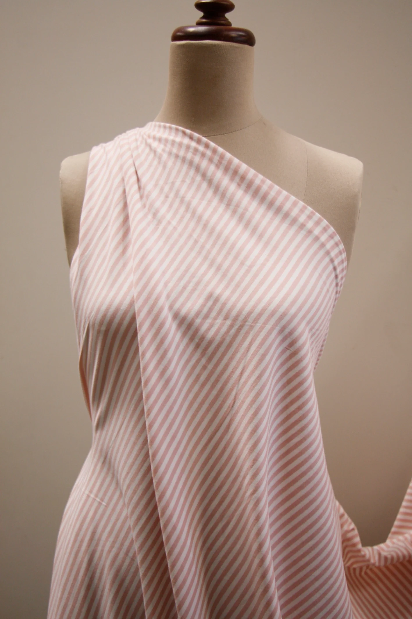Little Pink & White - Image 5