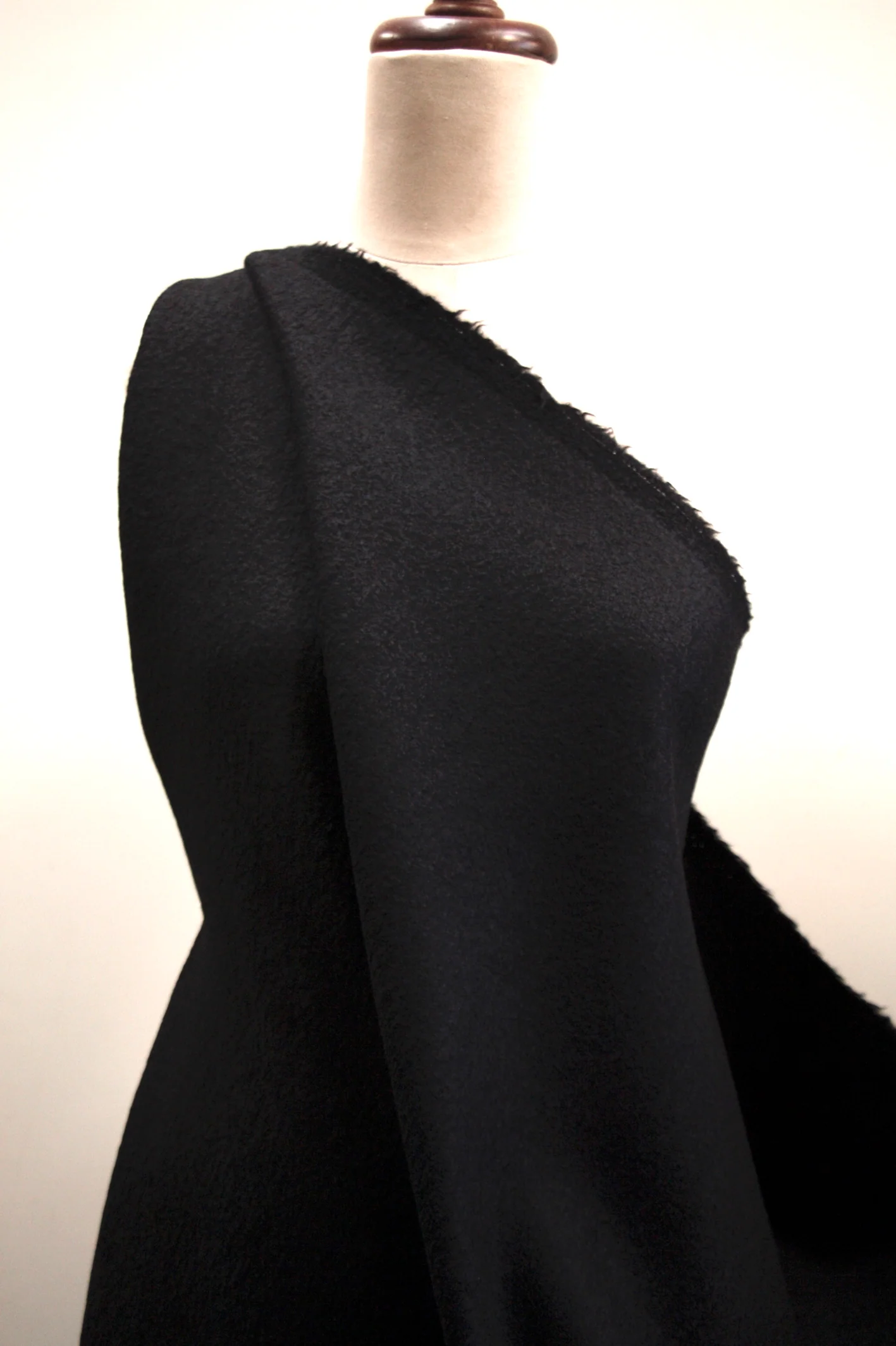 Lombardi Black - Image 3