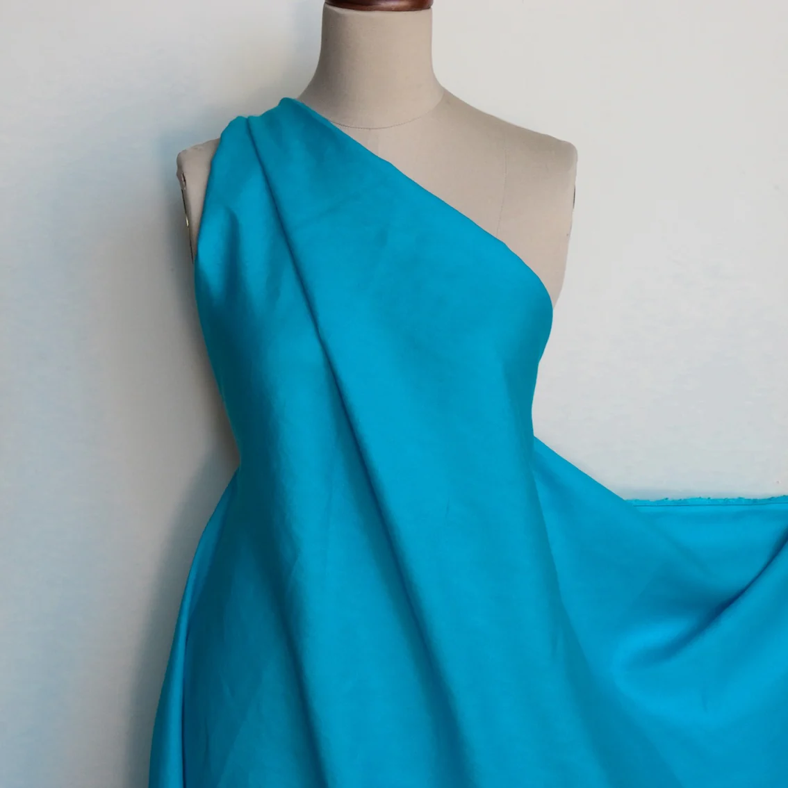Loren Azure Linen - Image 3