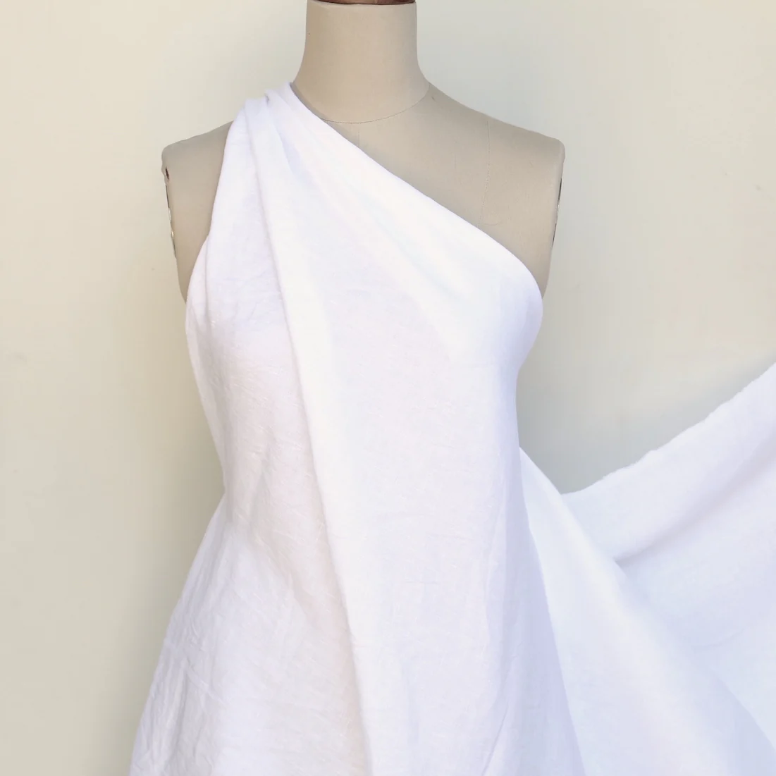 Loren White Linen - Image 3
