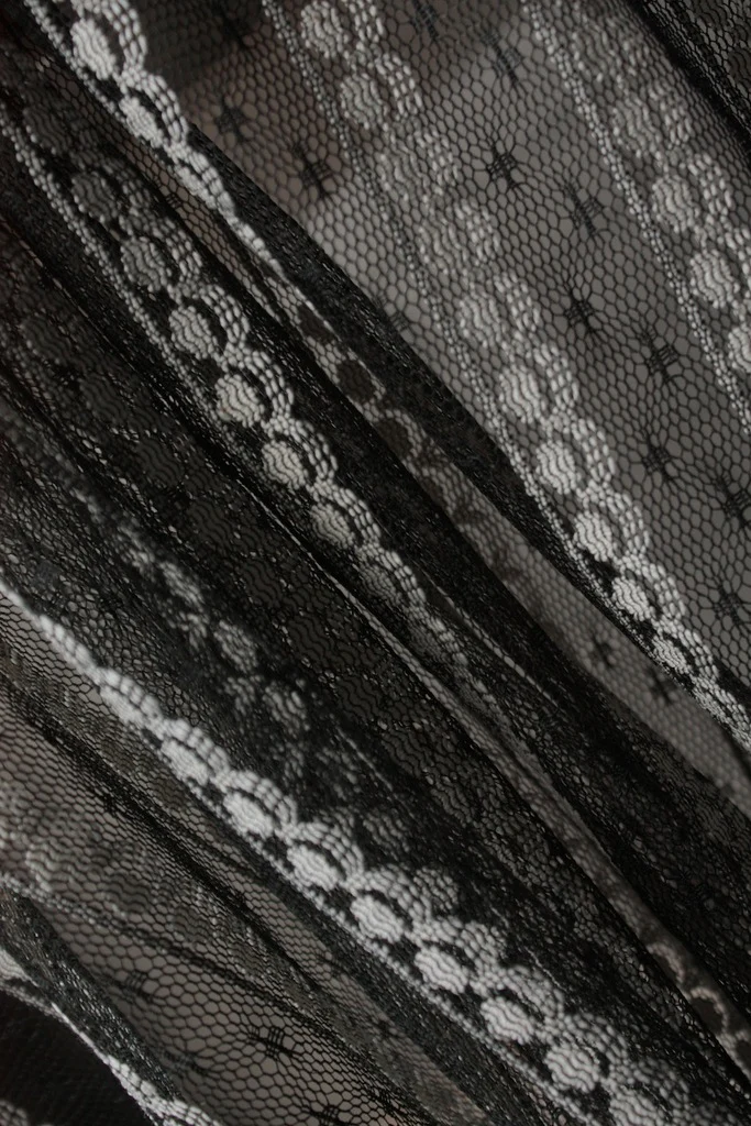 Love Lace - Image 3