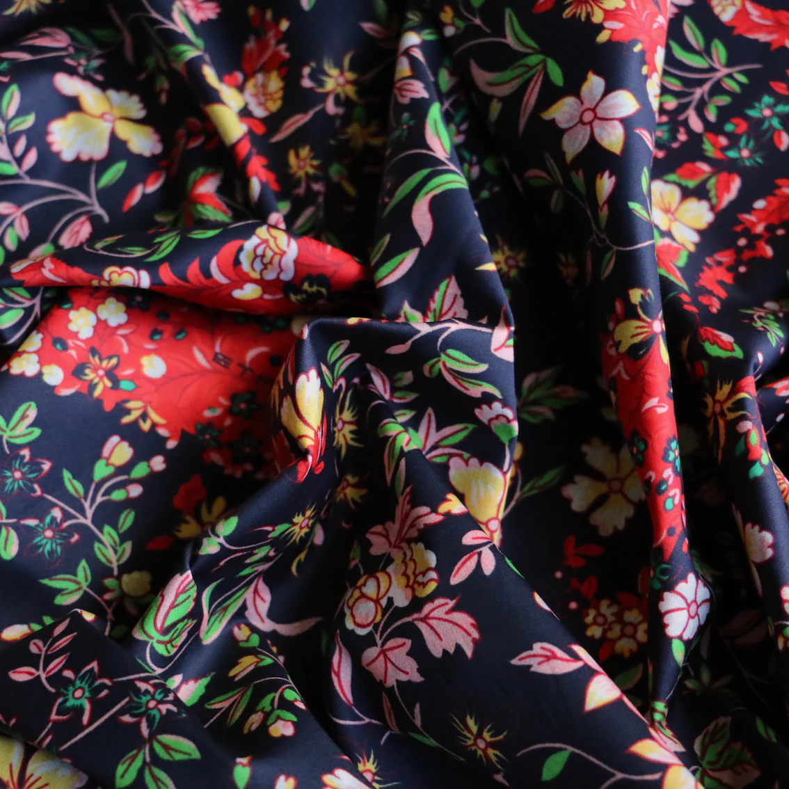 Lovedale Garden Navy Stretch Cotton - Image 2