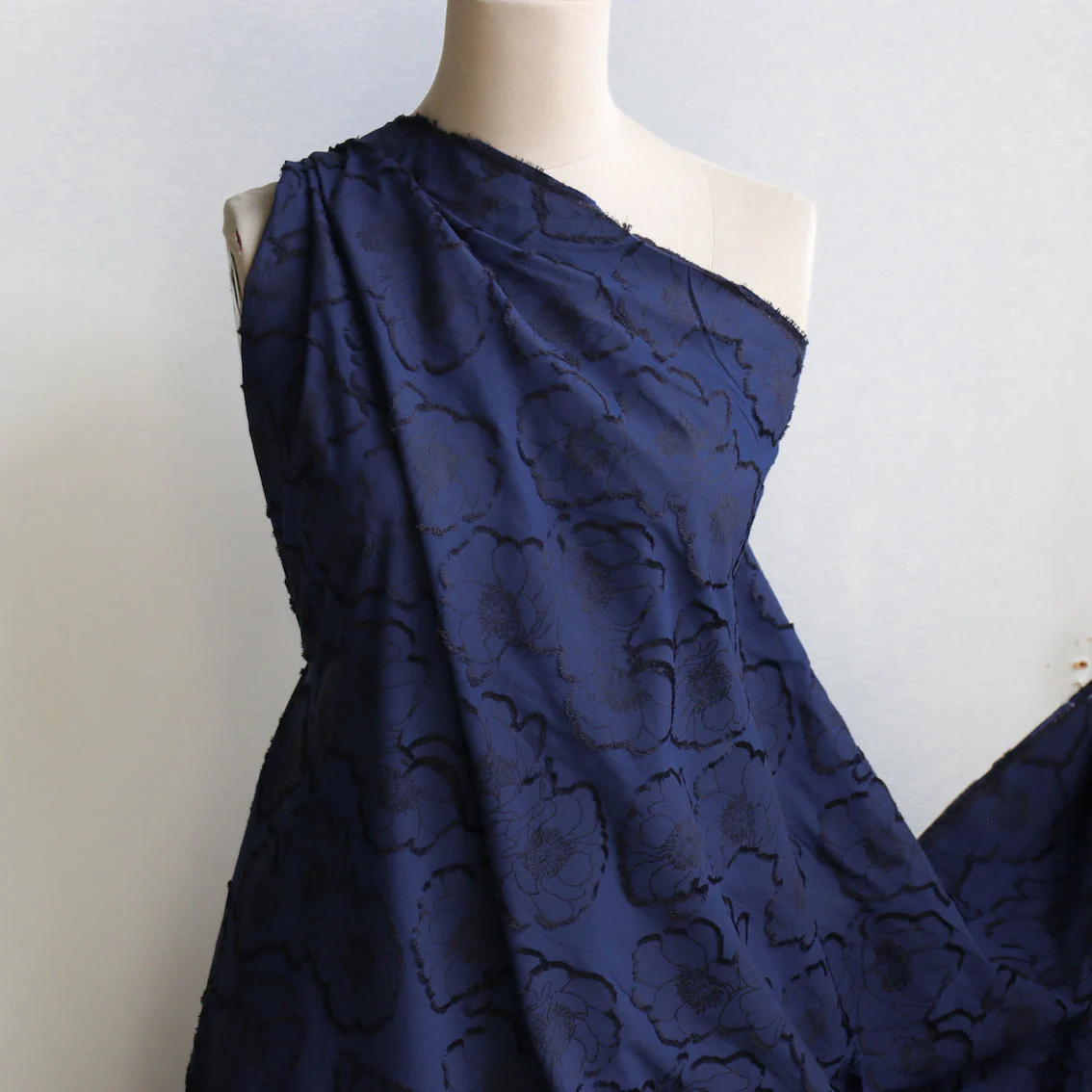 Mani Fiori Jacquard Navy/Black - Image 5