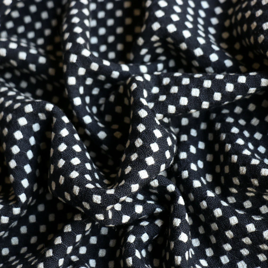 Mante Bianco Wool Jacquard Spot - Image 2