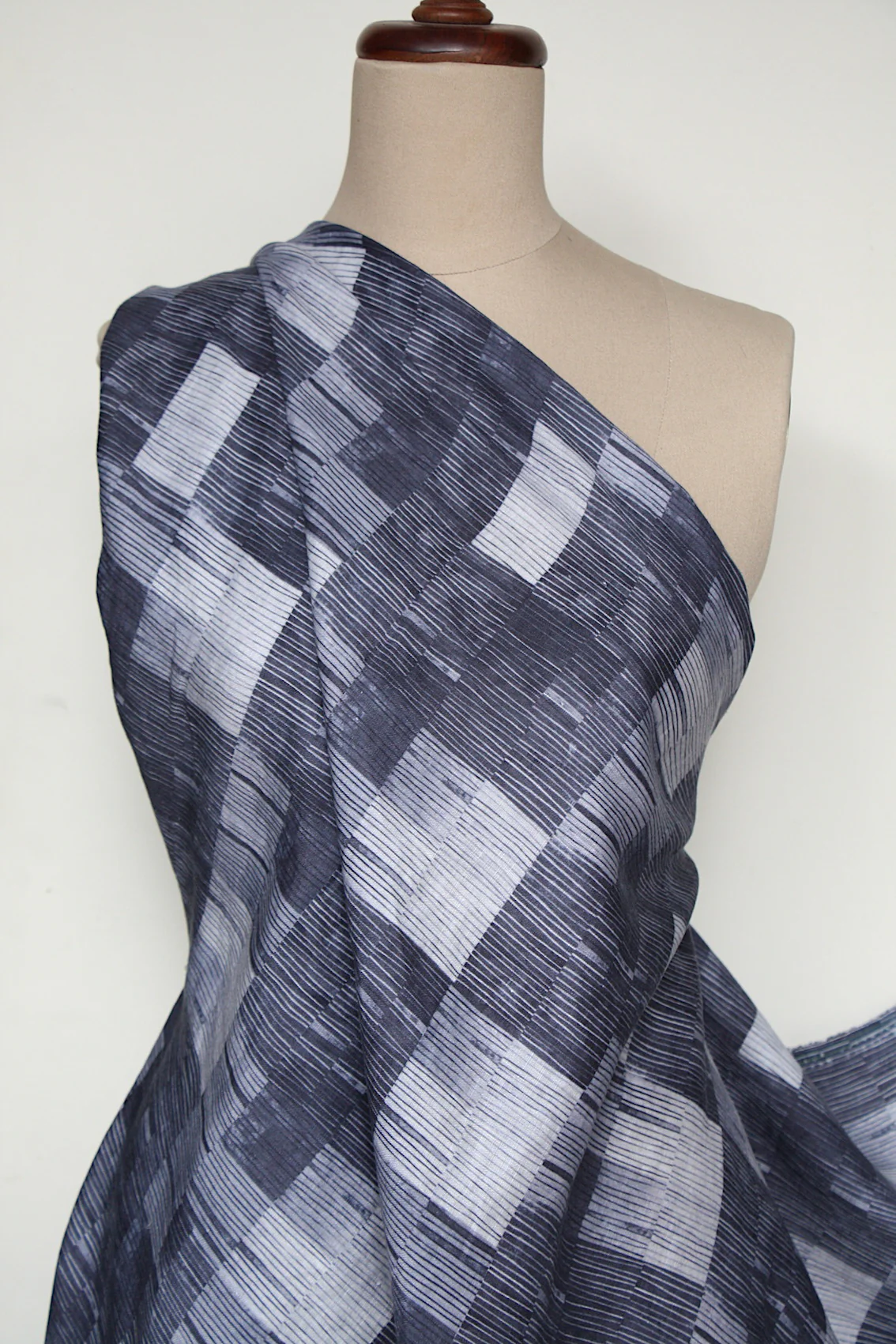 Marching Mono Stripes Washed Printed Linen - Image 5