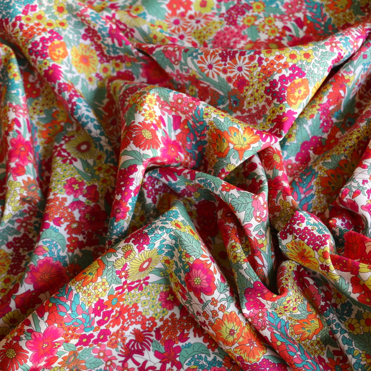 Margaret Annie Green Liberty Tana Lawn™ - Image 2