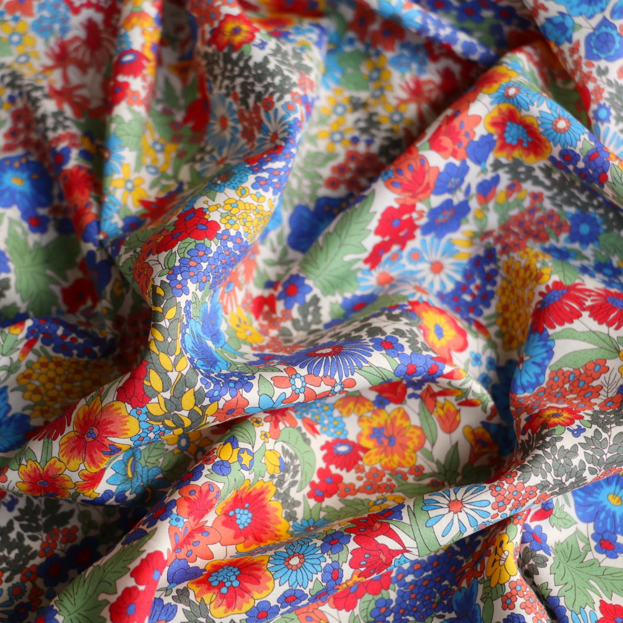 Margaret Annie Red - Liberty Tana Lawn™ - Image 2