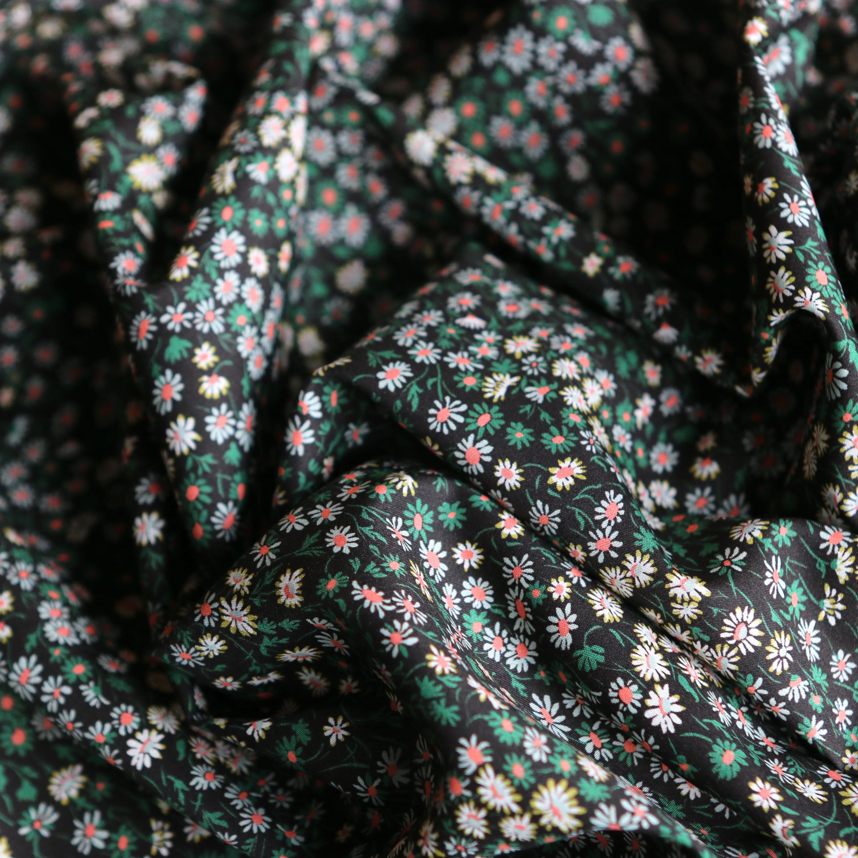 Marguerite - Liberty Tana Lawn™ - Image 2