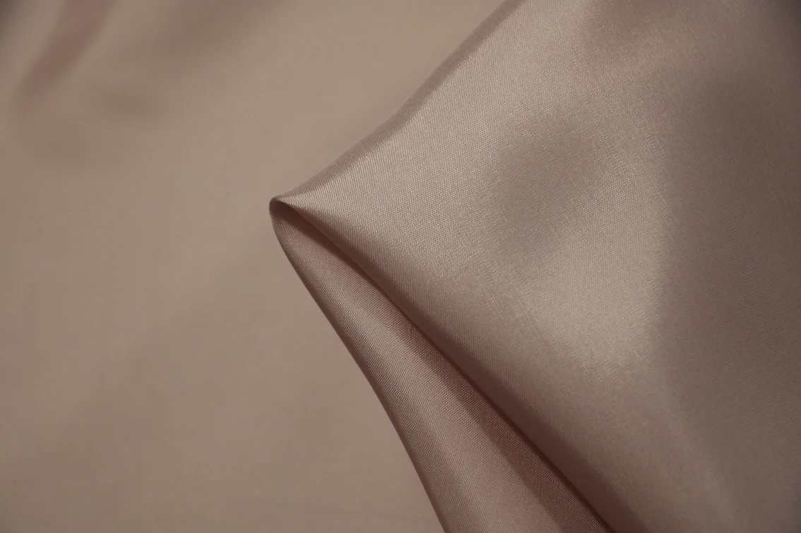Mauve Rayon Lining (122cm wide)