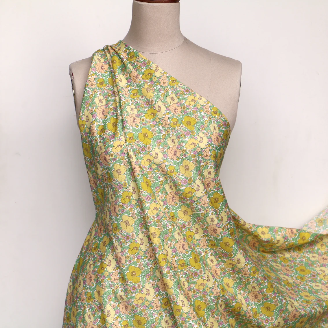 Meadow Song Yellow Liberty Tana Lawn™ - Image 6