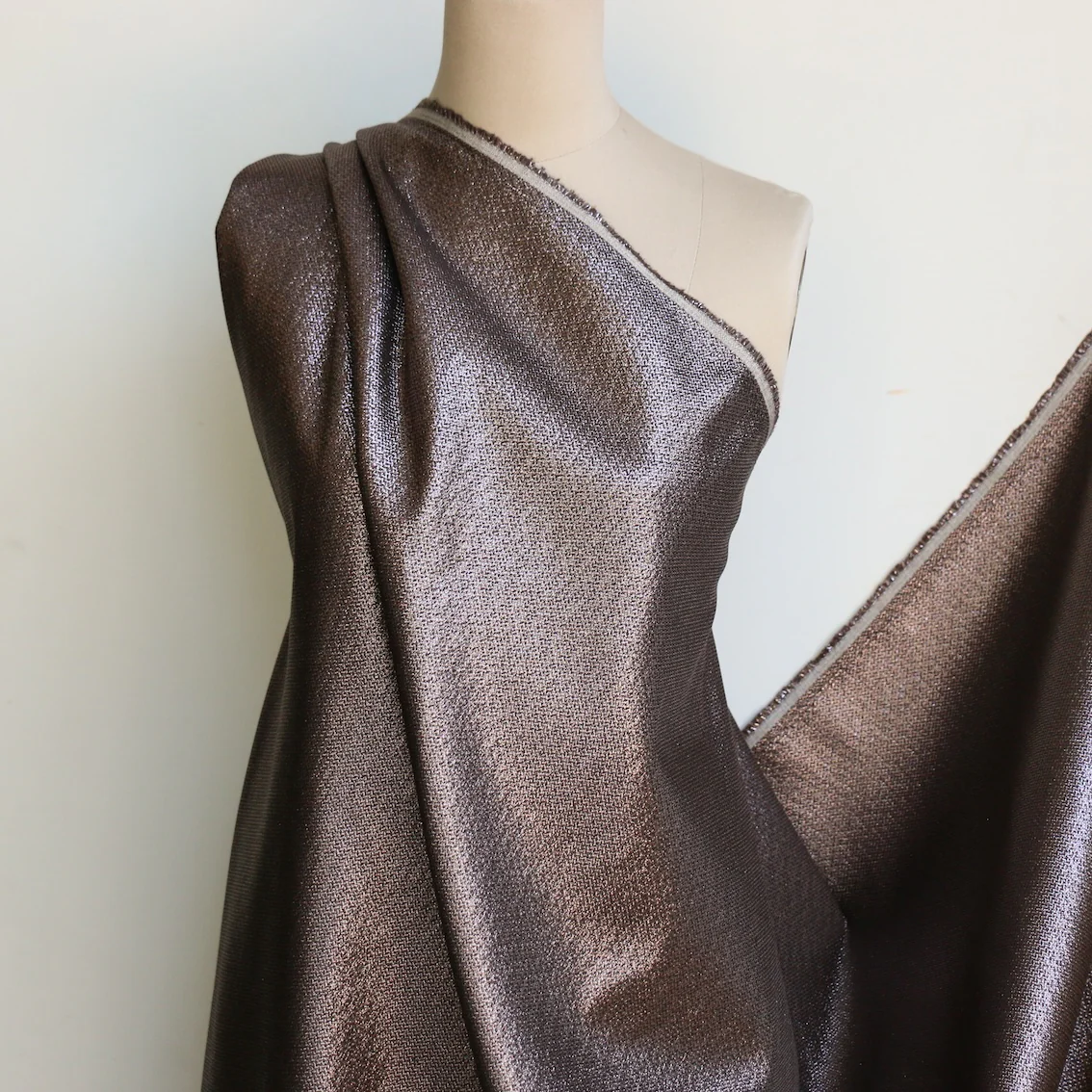 Mesmerise Bronze - Image 3