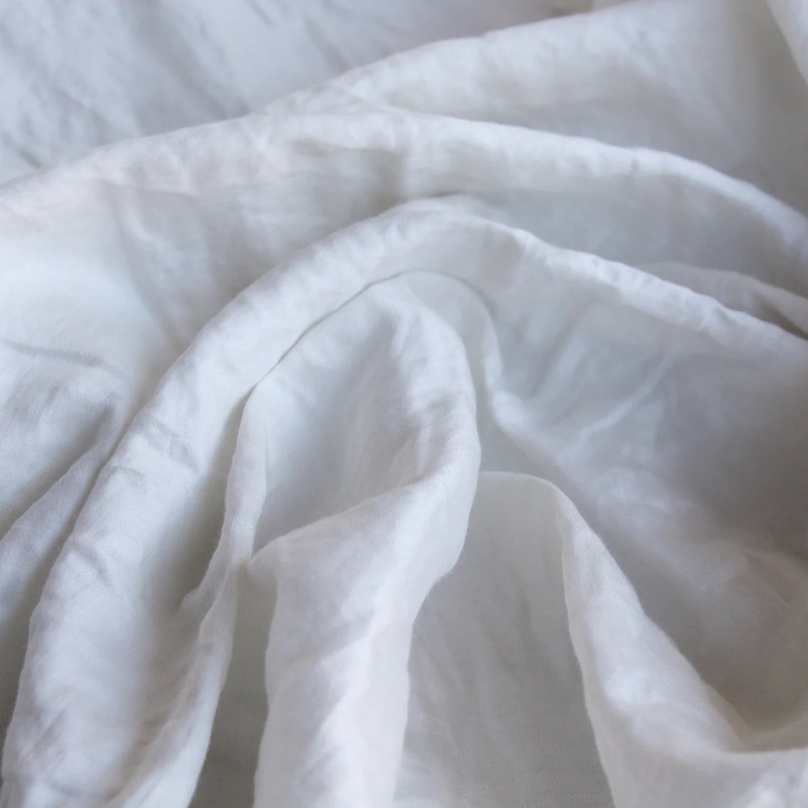 Metallic Ivory Crinkle - Image 2