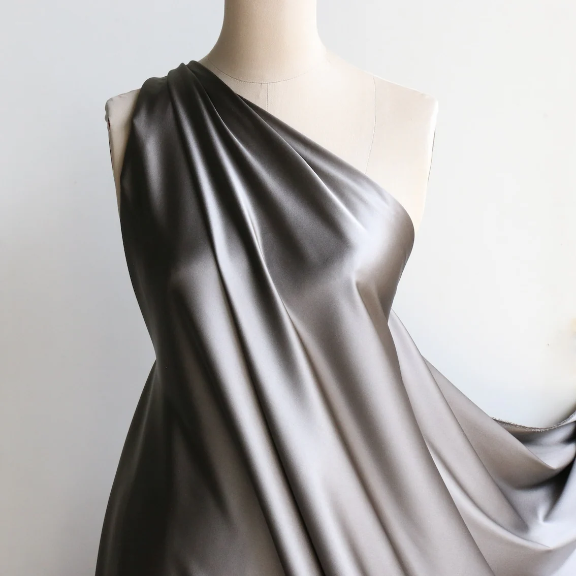 Metallo Scuro Stretch Silk Satin - Image 4