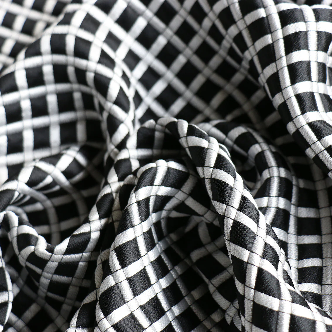 Metropolis Nero Jacquard - Image 2
