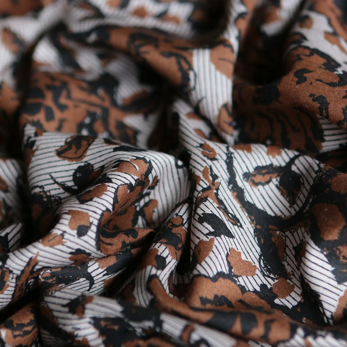 Mia Floral/Stripe Cocoa - Cotton/Rexcell - Image 2