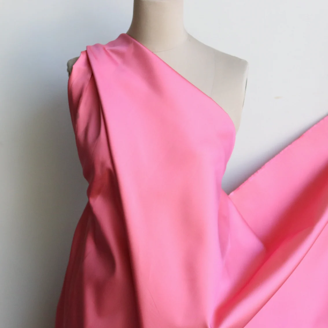 Mikado Silk Bubble Pink - Image 4
