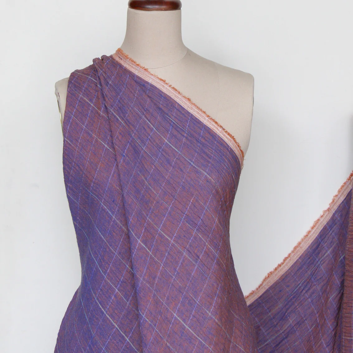 Milos Rust Crinkle Linen - Image 6