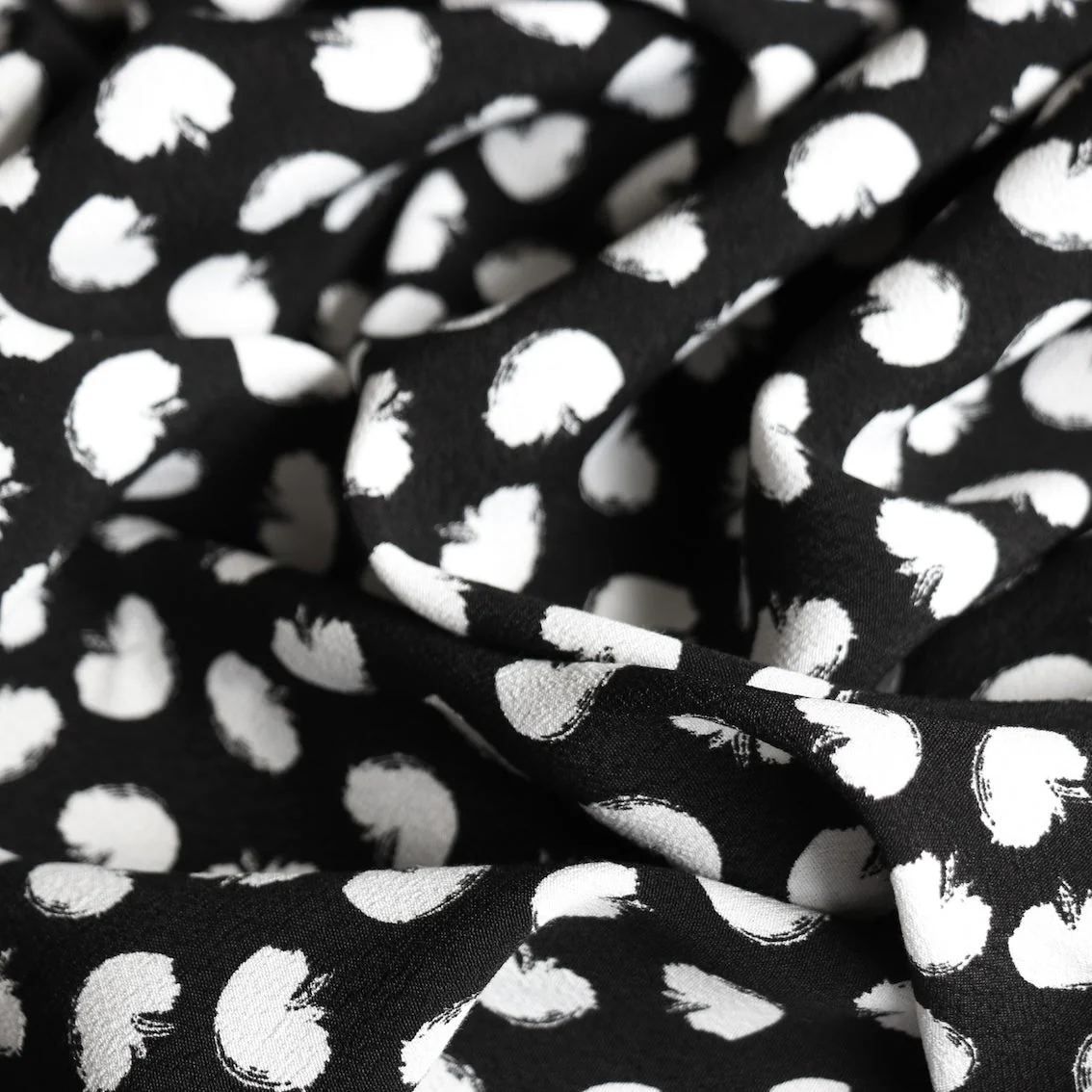 Mini Abstract Mela Black Viscose - Image 2