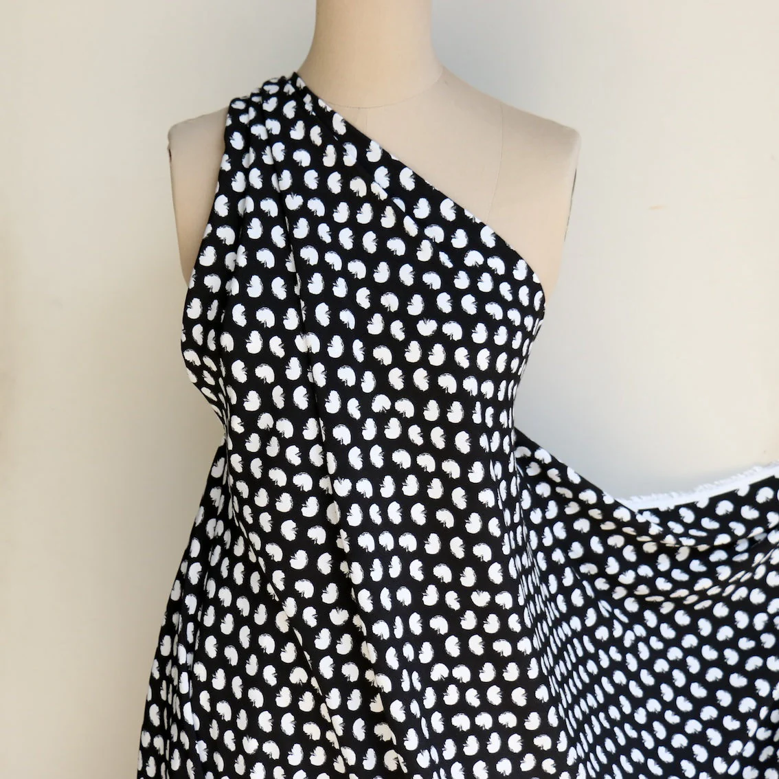 Mini Abstract Mela Black Viscose - Image 4