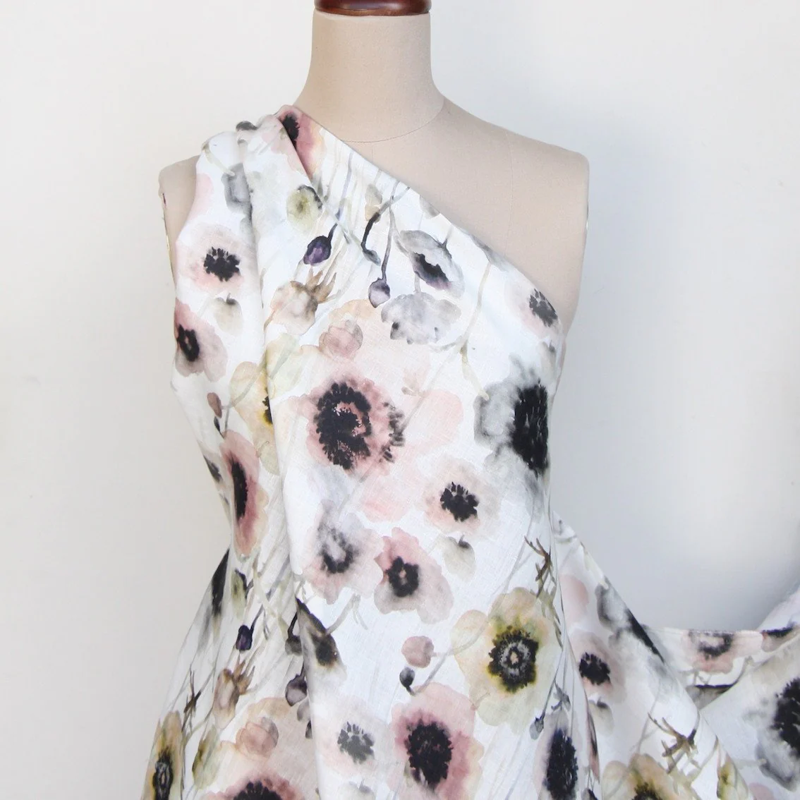 Mini Pansies Printed Linen - Image 5