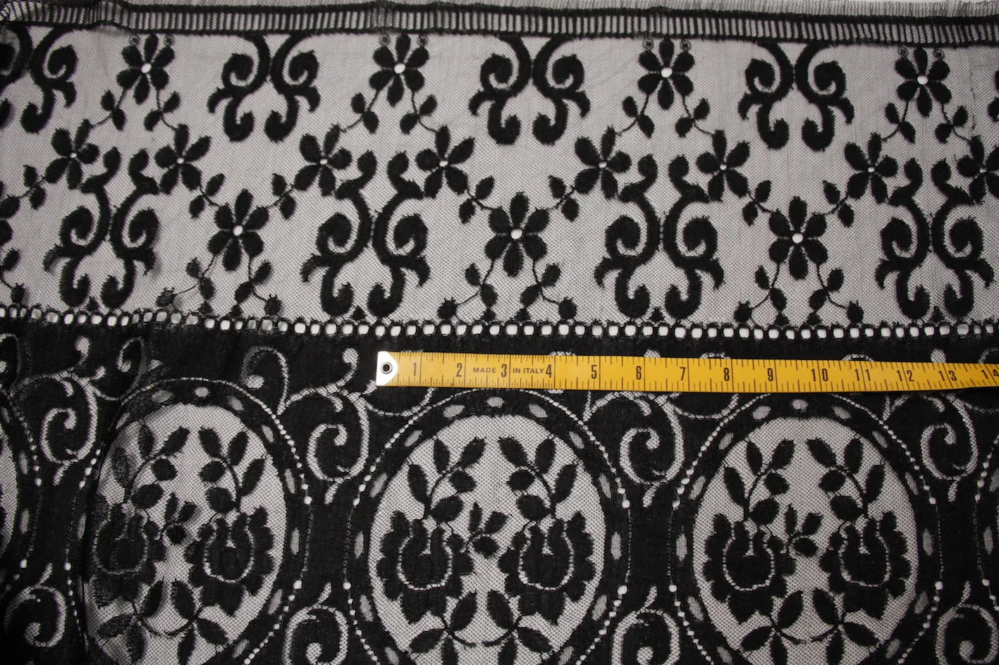 Minuit Dentelle Lace - Image 4