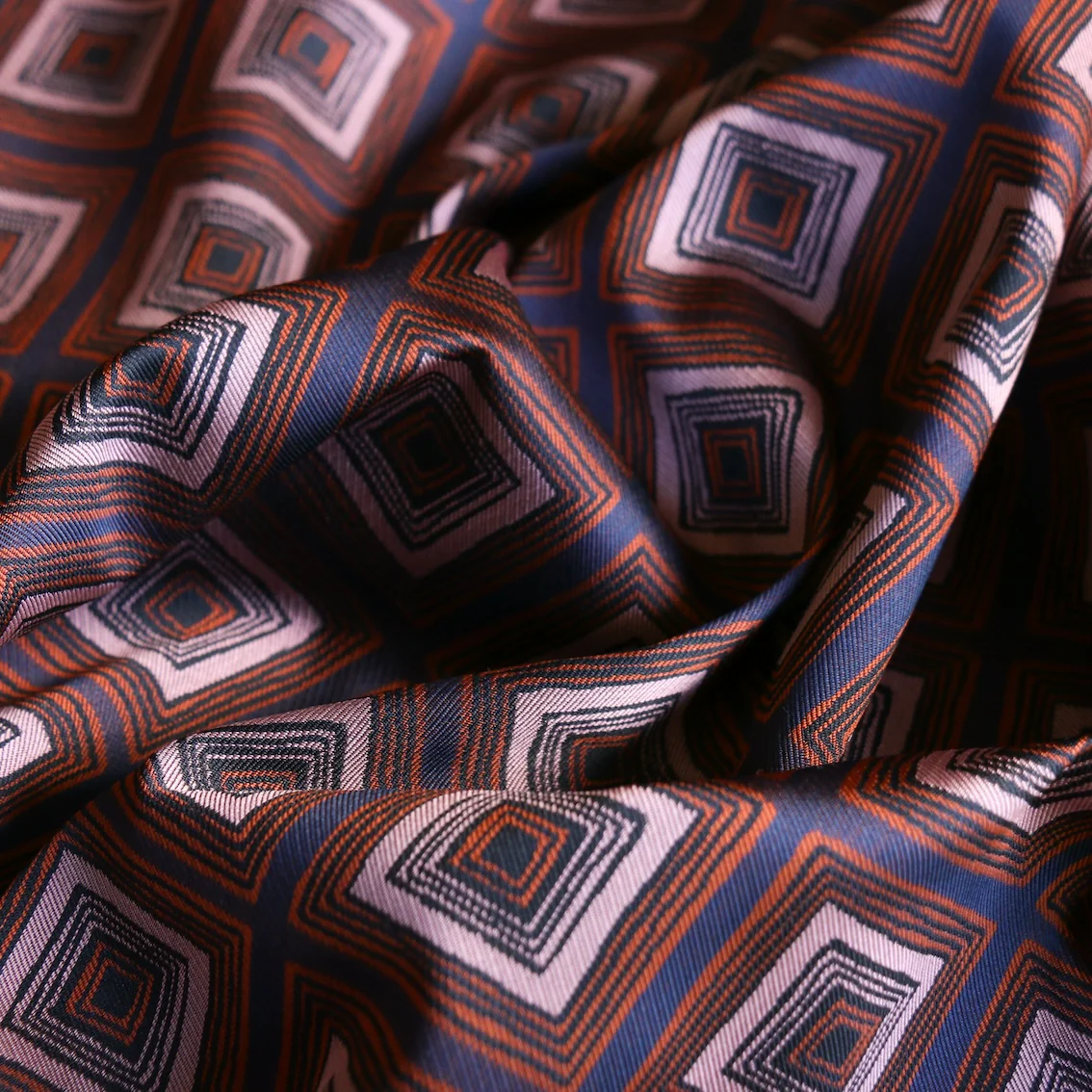 Miuccia Squares Coral/Navy Jacquard - Image 2