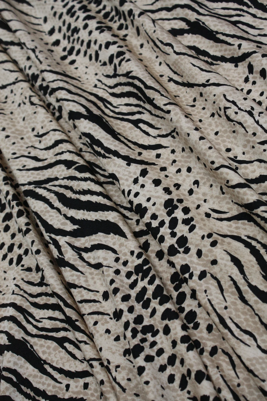 Mixed Cat Stretch - Swimwear Fabric - Image 3
