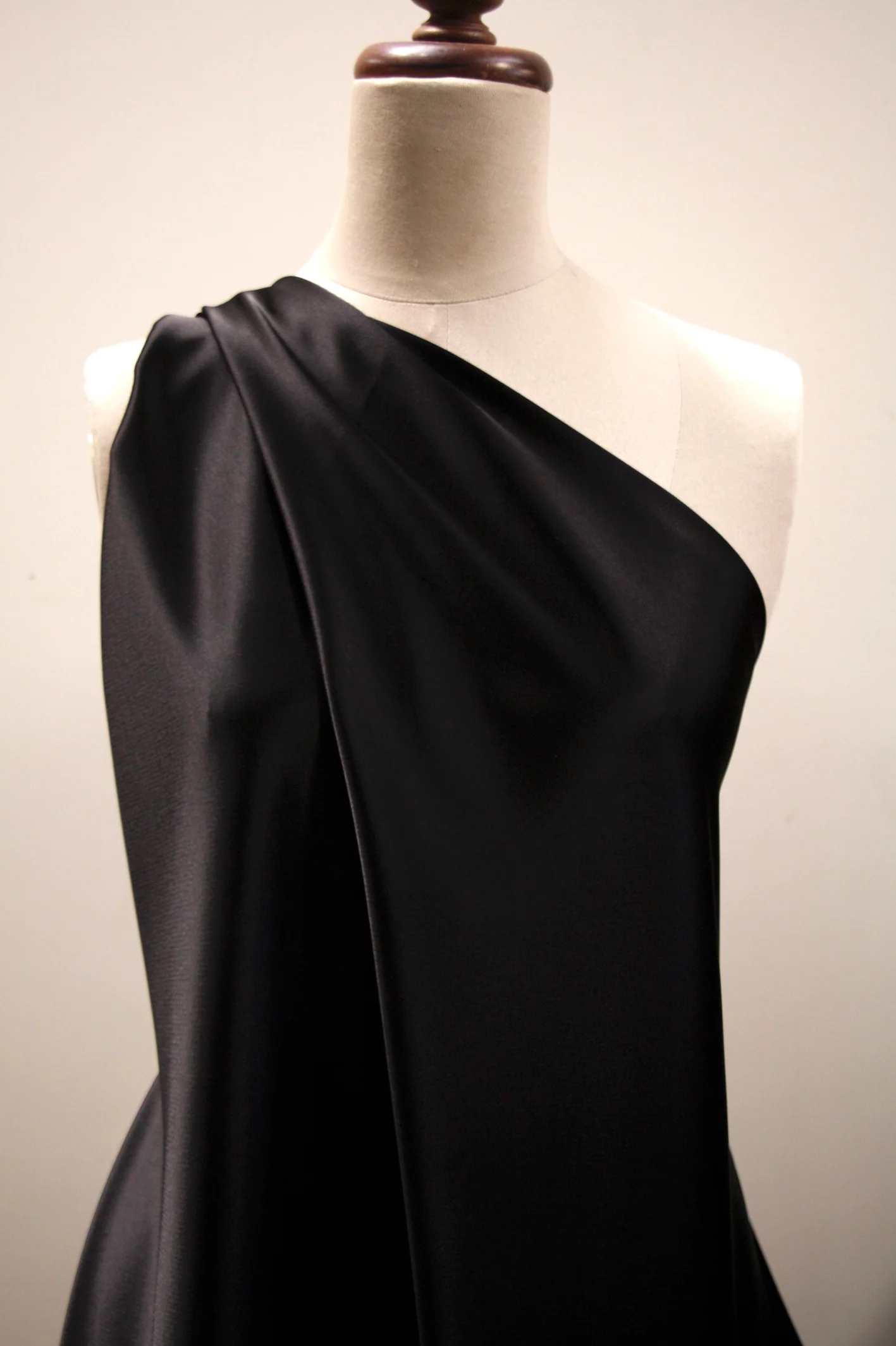 Monique Black - Image 4