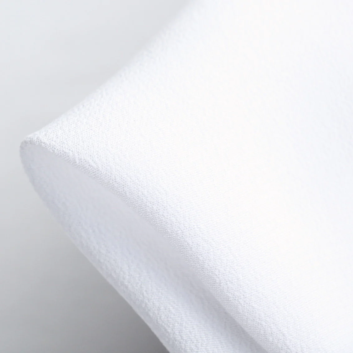 Moss Crepe White