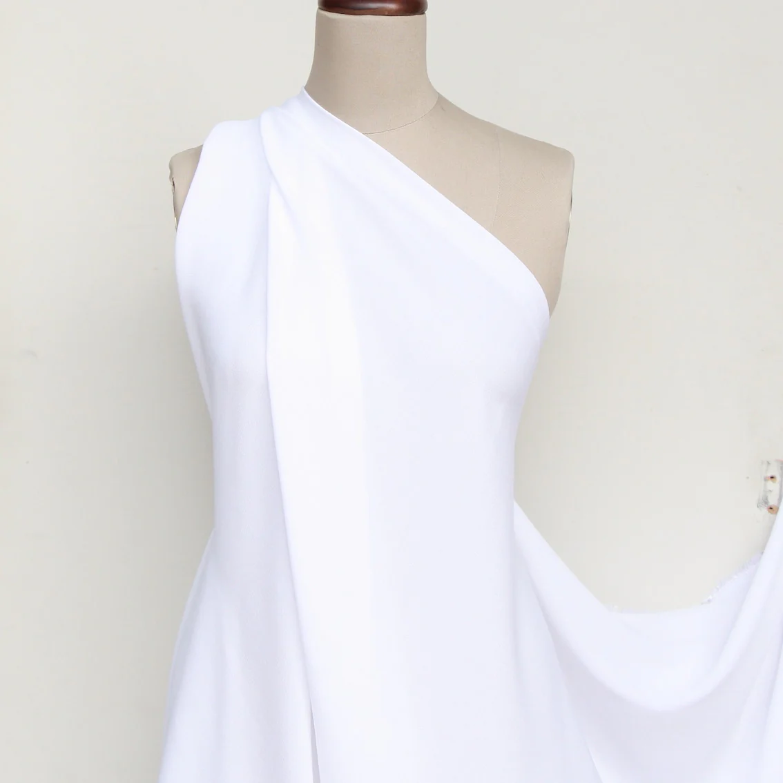 Moss Crepe White - Image 3