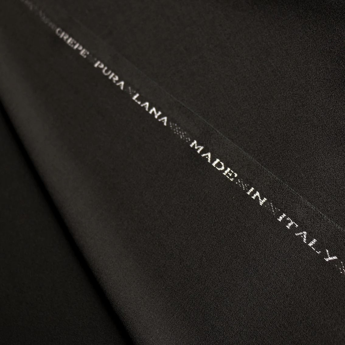 Motiv Carbone Wool Crepe - Image 3