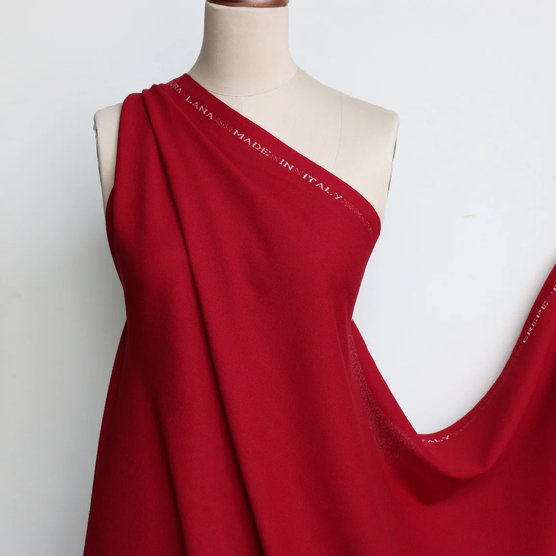 Motiv Rosso Wool Crepe - Image 4