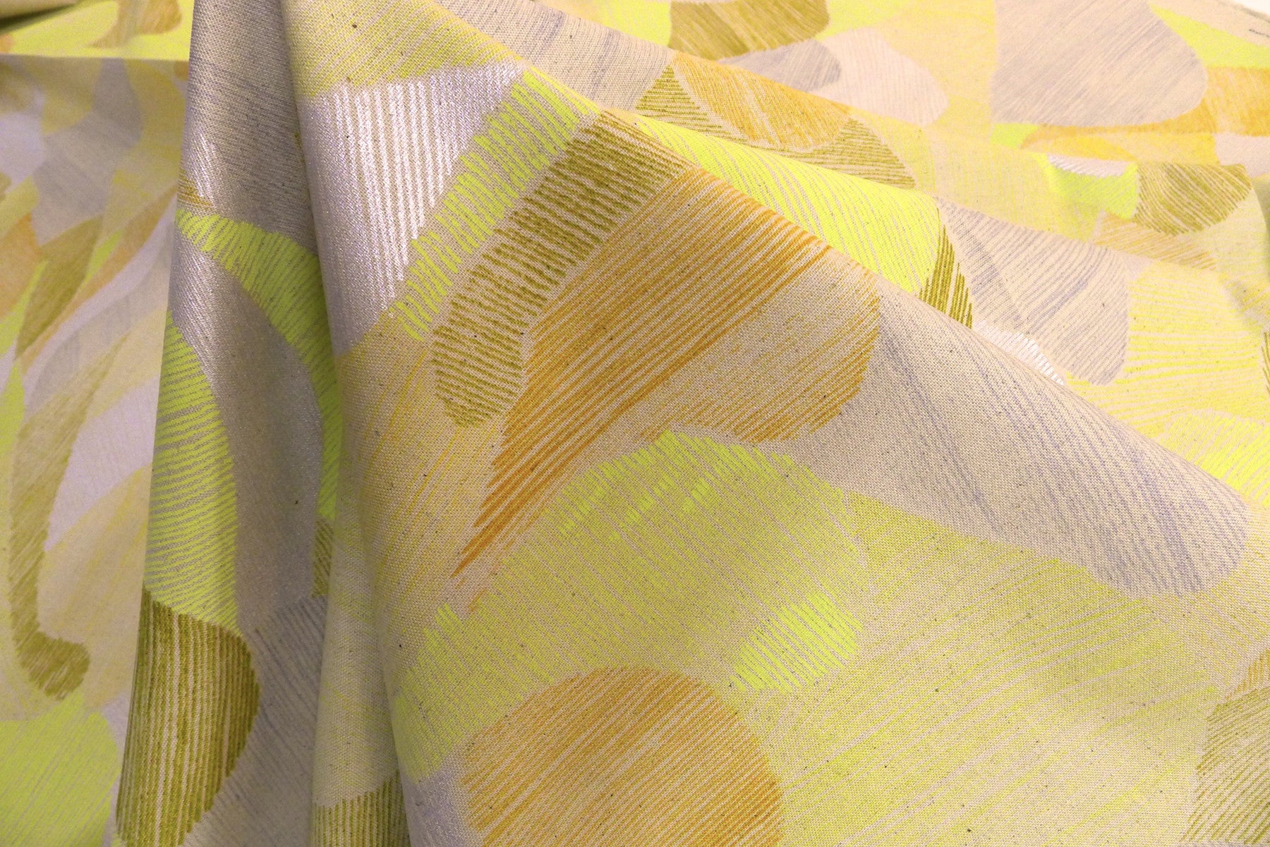 Mountain View Yellow - Image 4