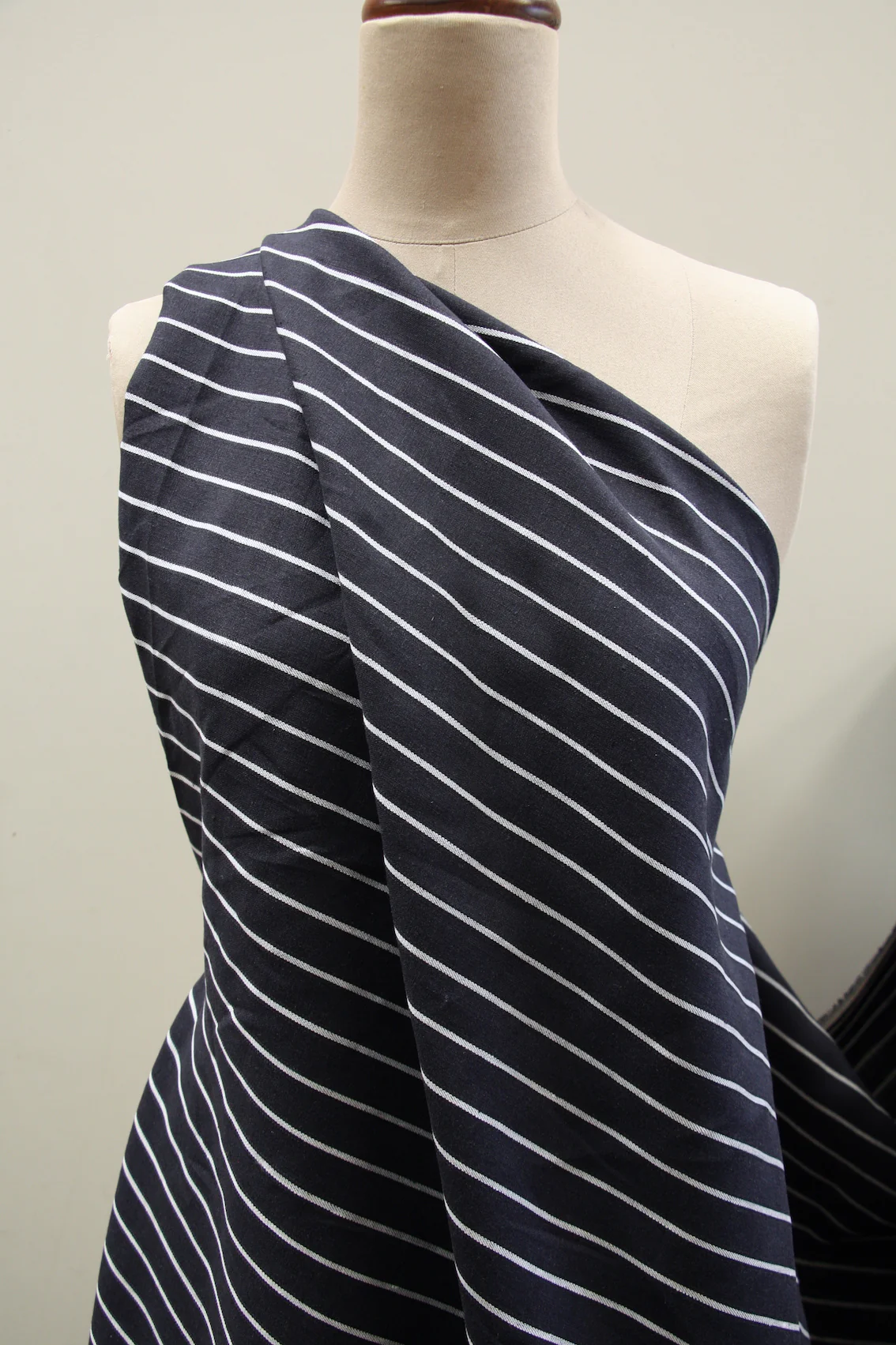 Navy Diva - Image 5
