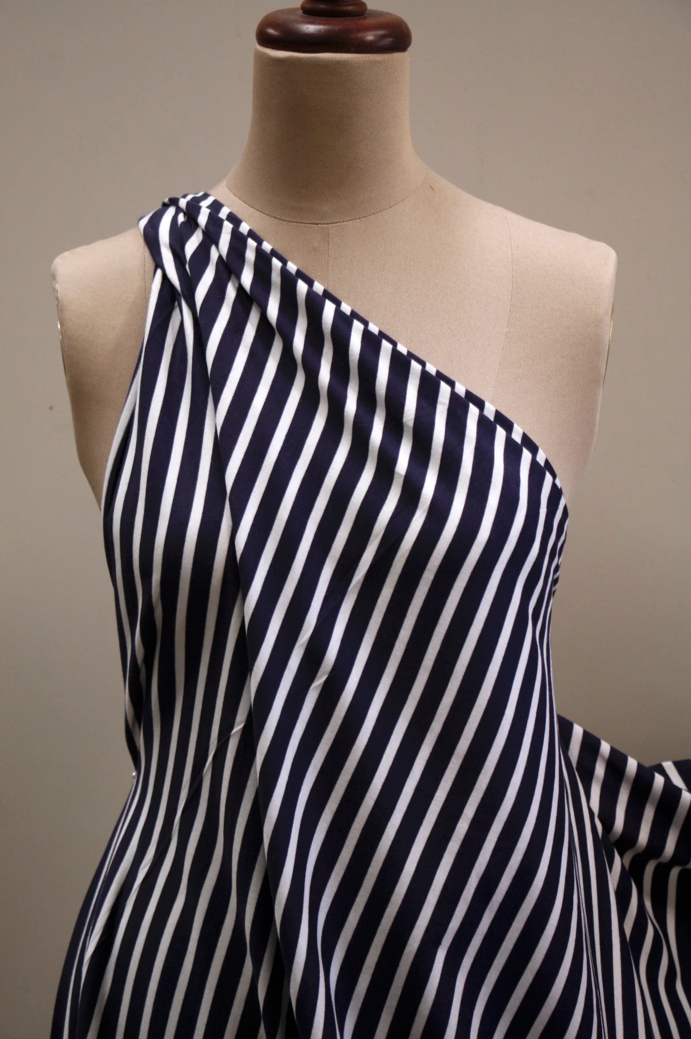 Navy Ladder - Image 4