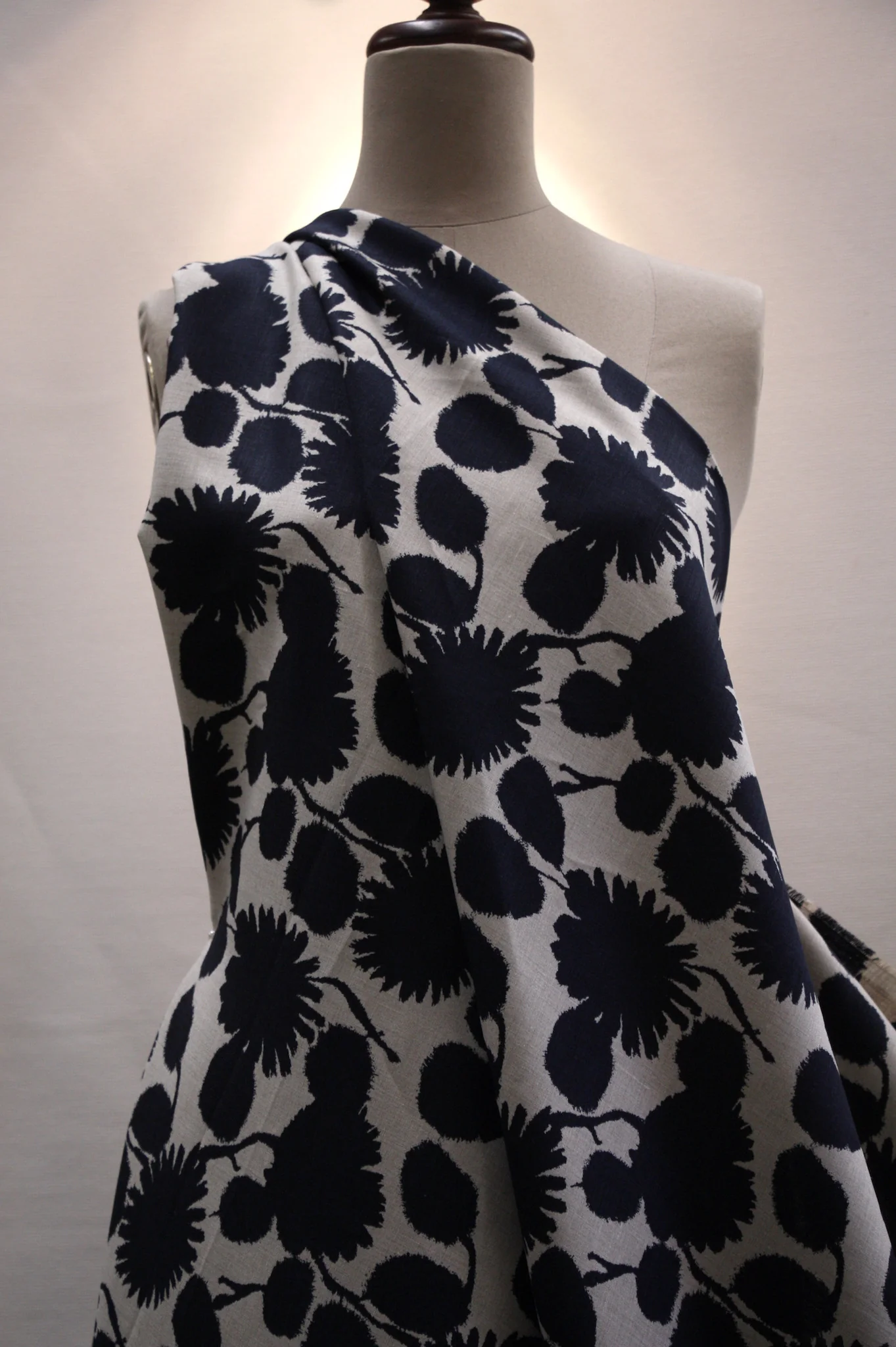 Navy Pom Pom Flowers - Image 5