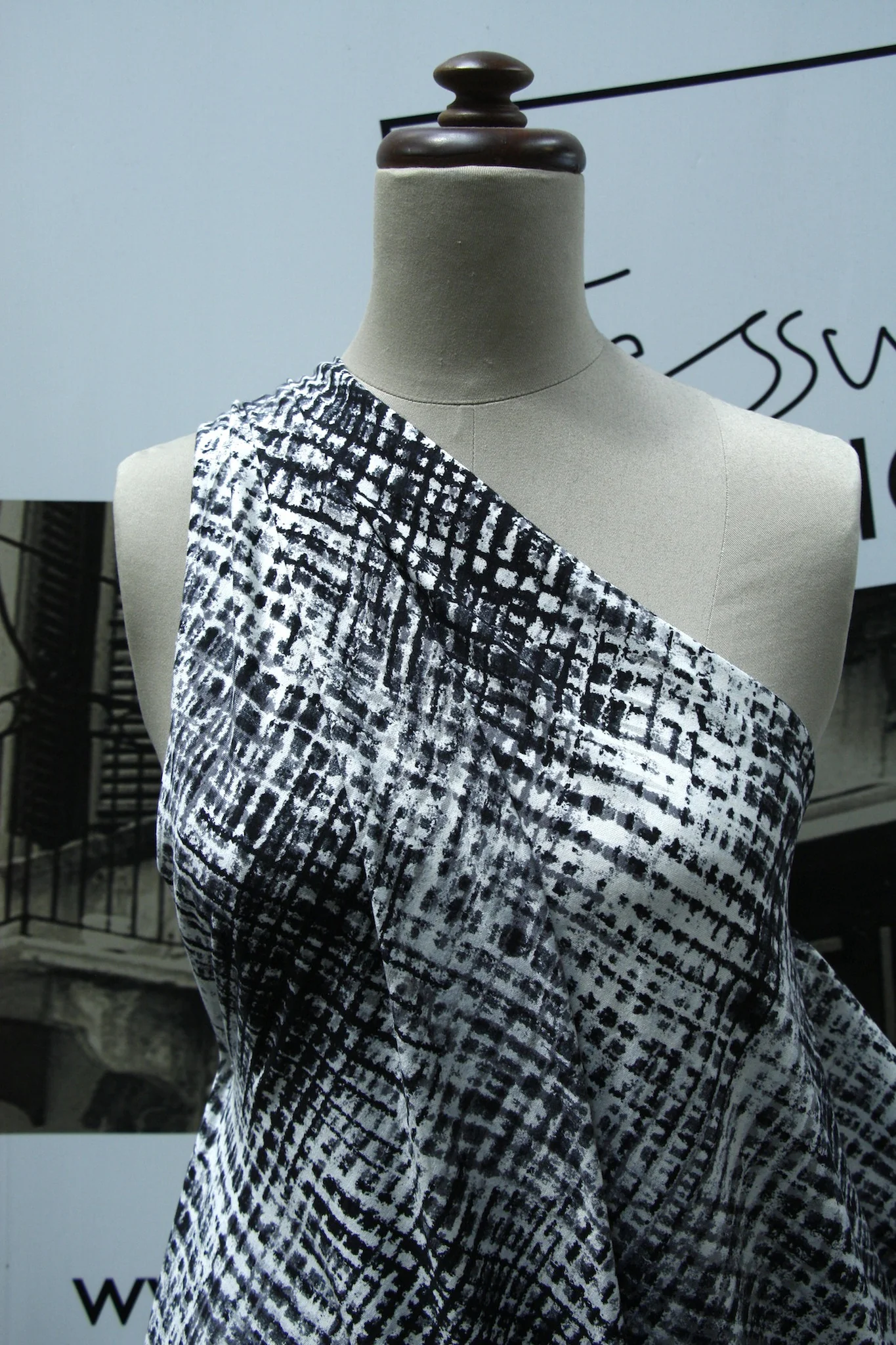 Nebbioso Black - Image 5