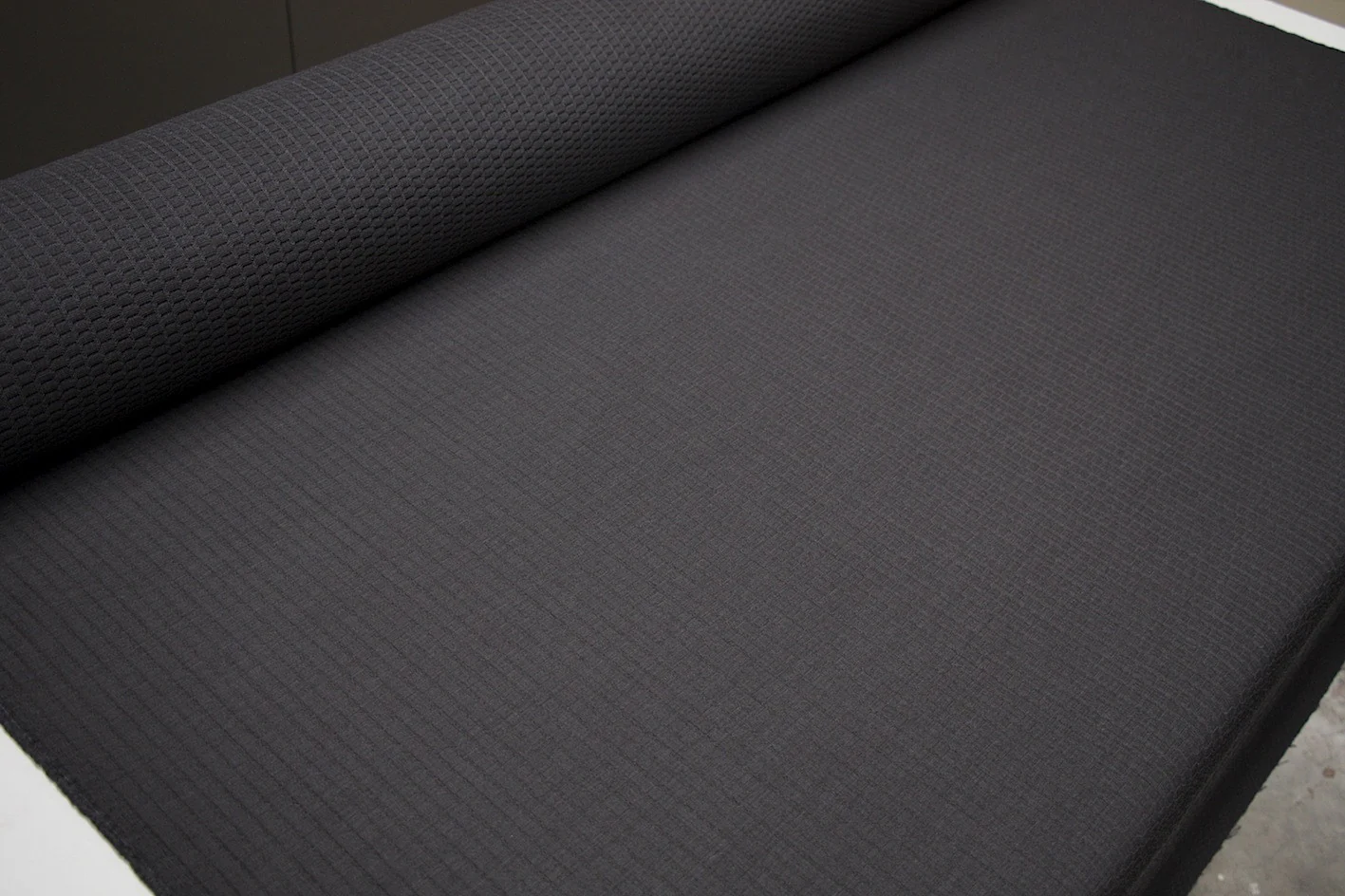 Nero Honeycomb - Image 4