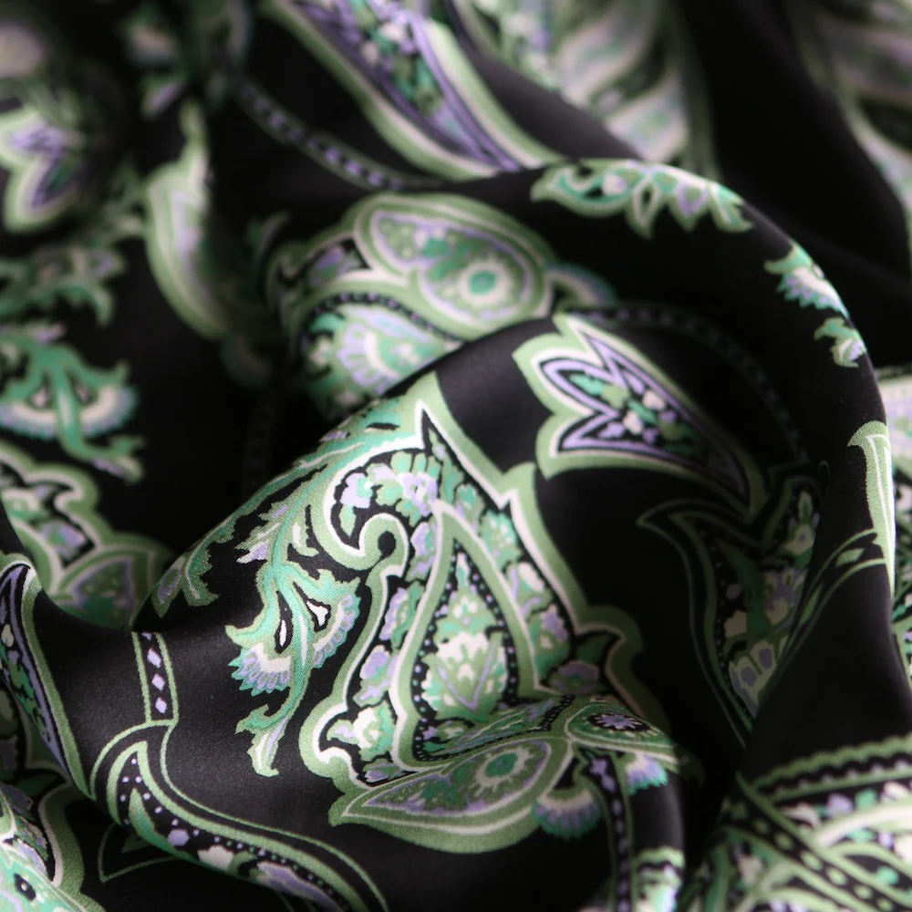 Nero Paisley Viscose Sateen - Image 2