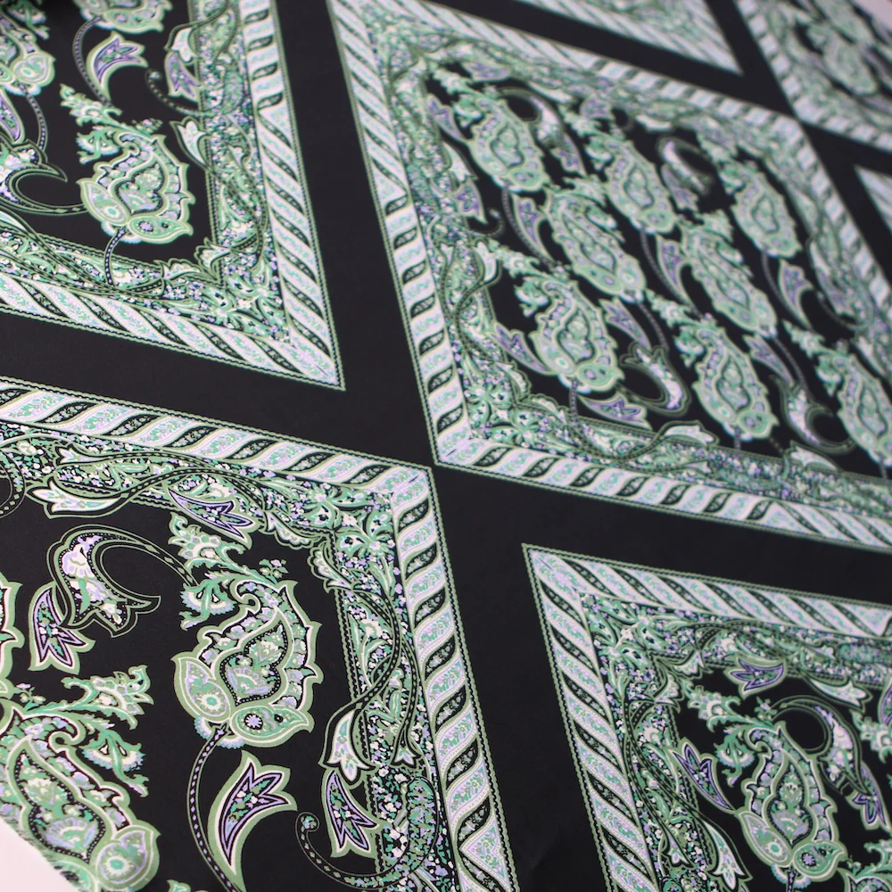 Nero Paisley Viscose Sateen - Image 5