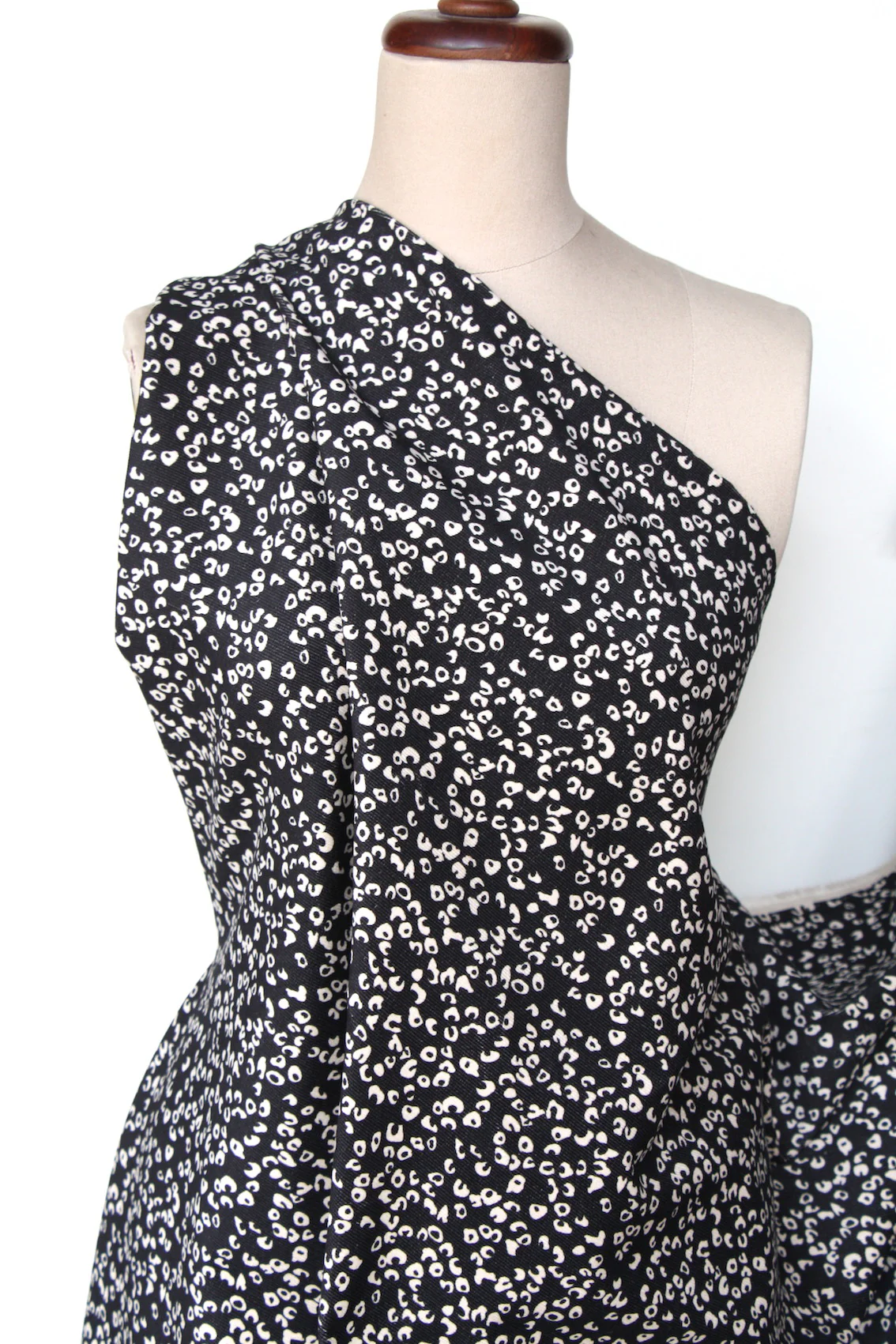 Nero Pods - Printed Corduroy - Image 5