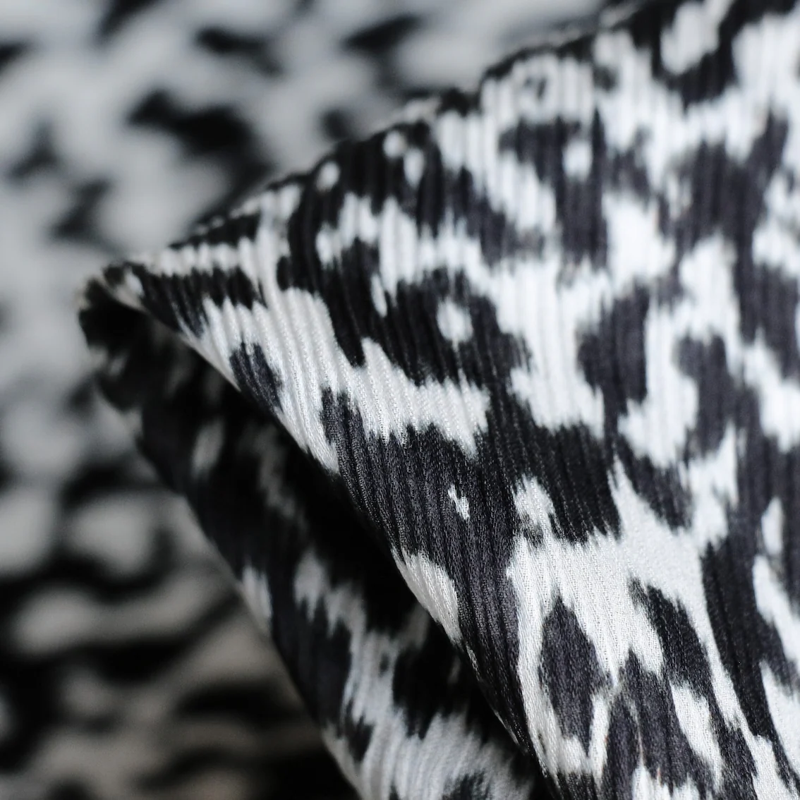 Nero Satin Leopard Crinkle Silk