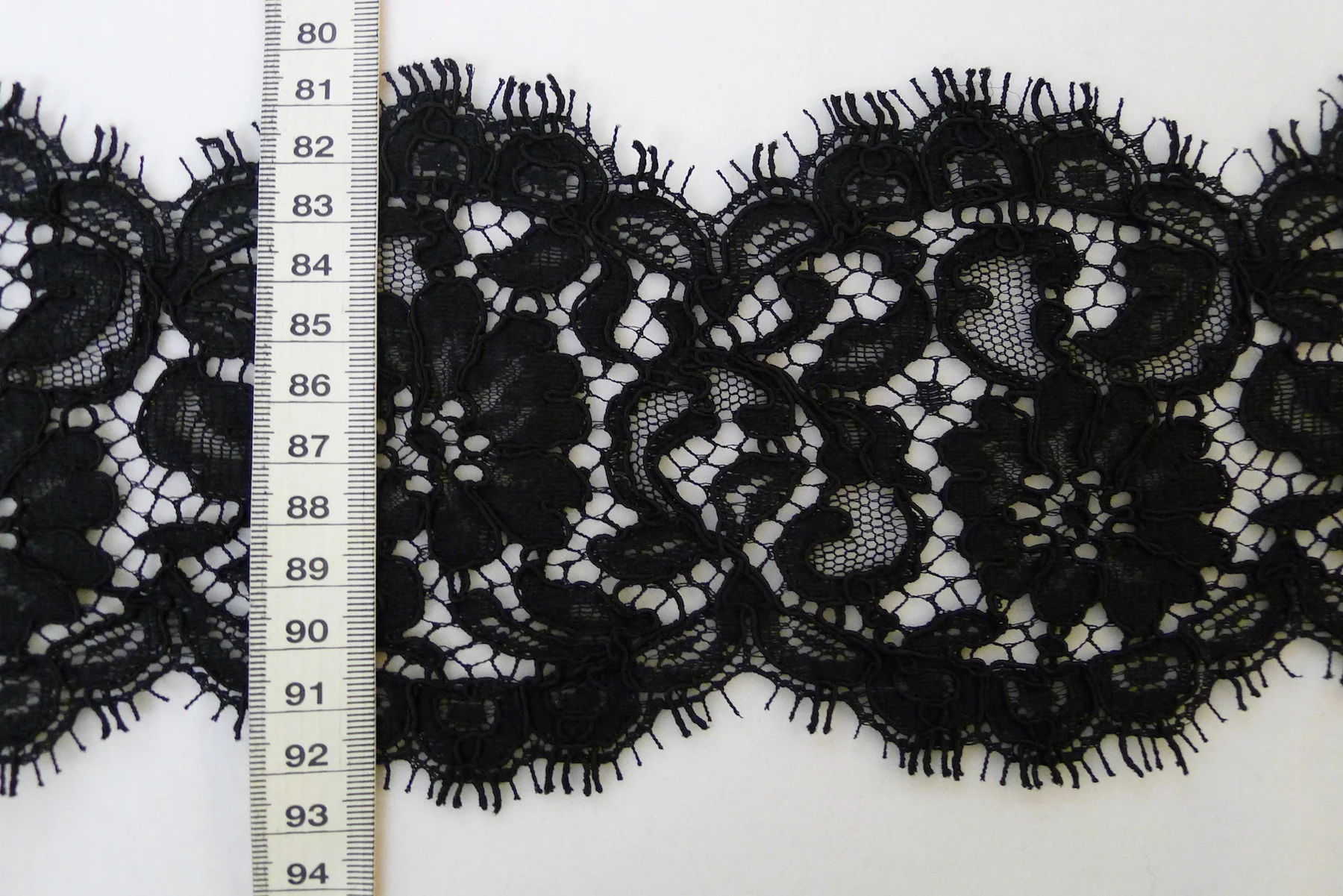 Noir Corded Lace Trim - Image 3