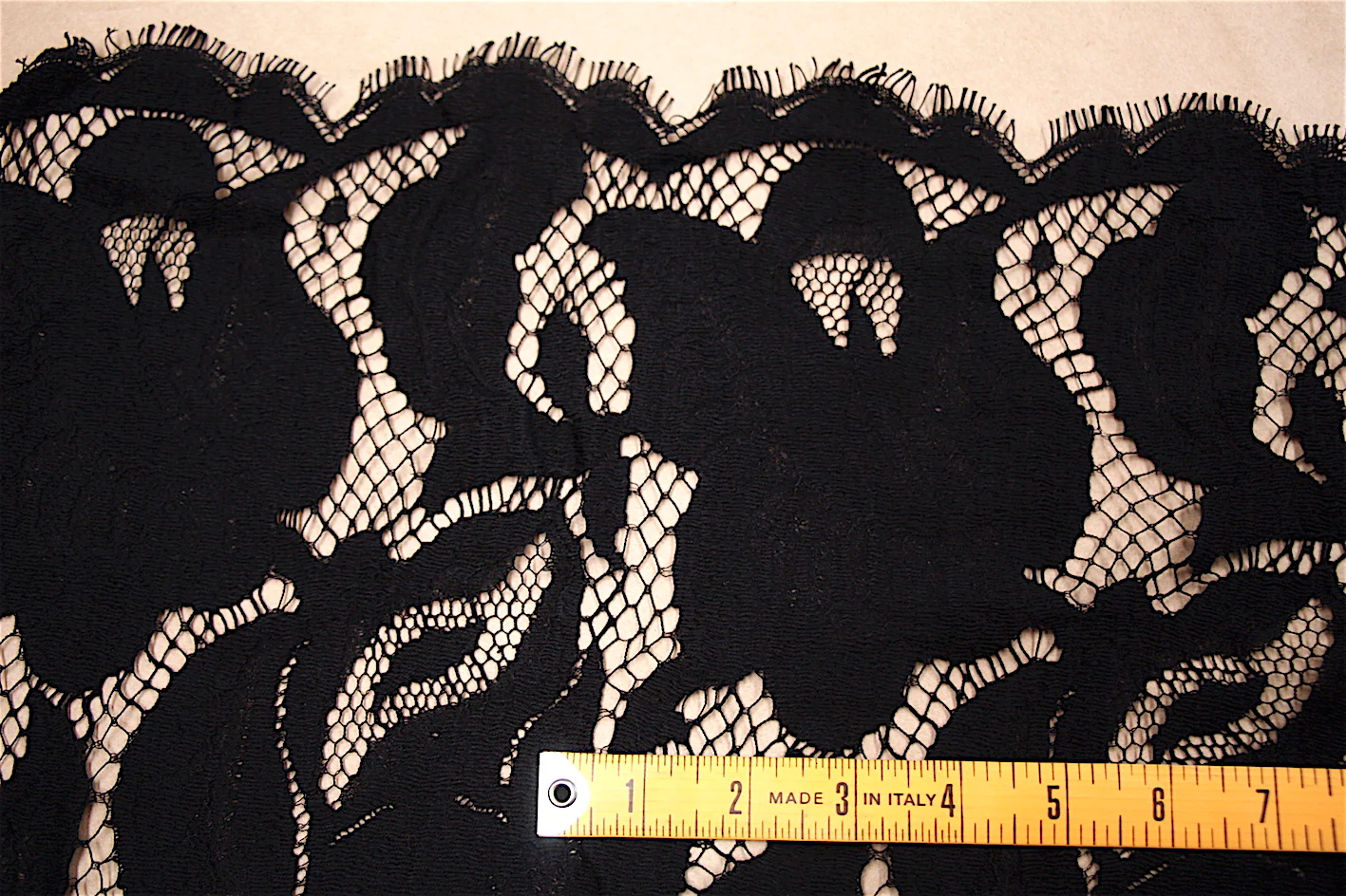 Noir Lace - Image 2