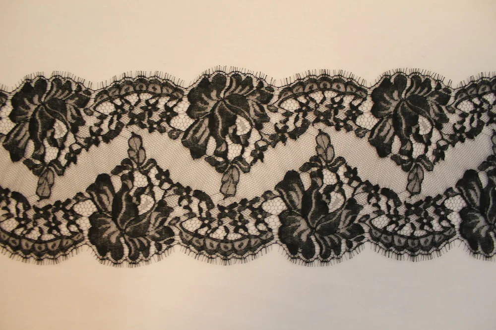 Noir Lace Trim