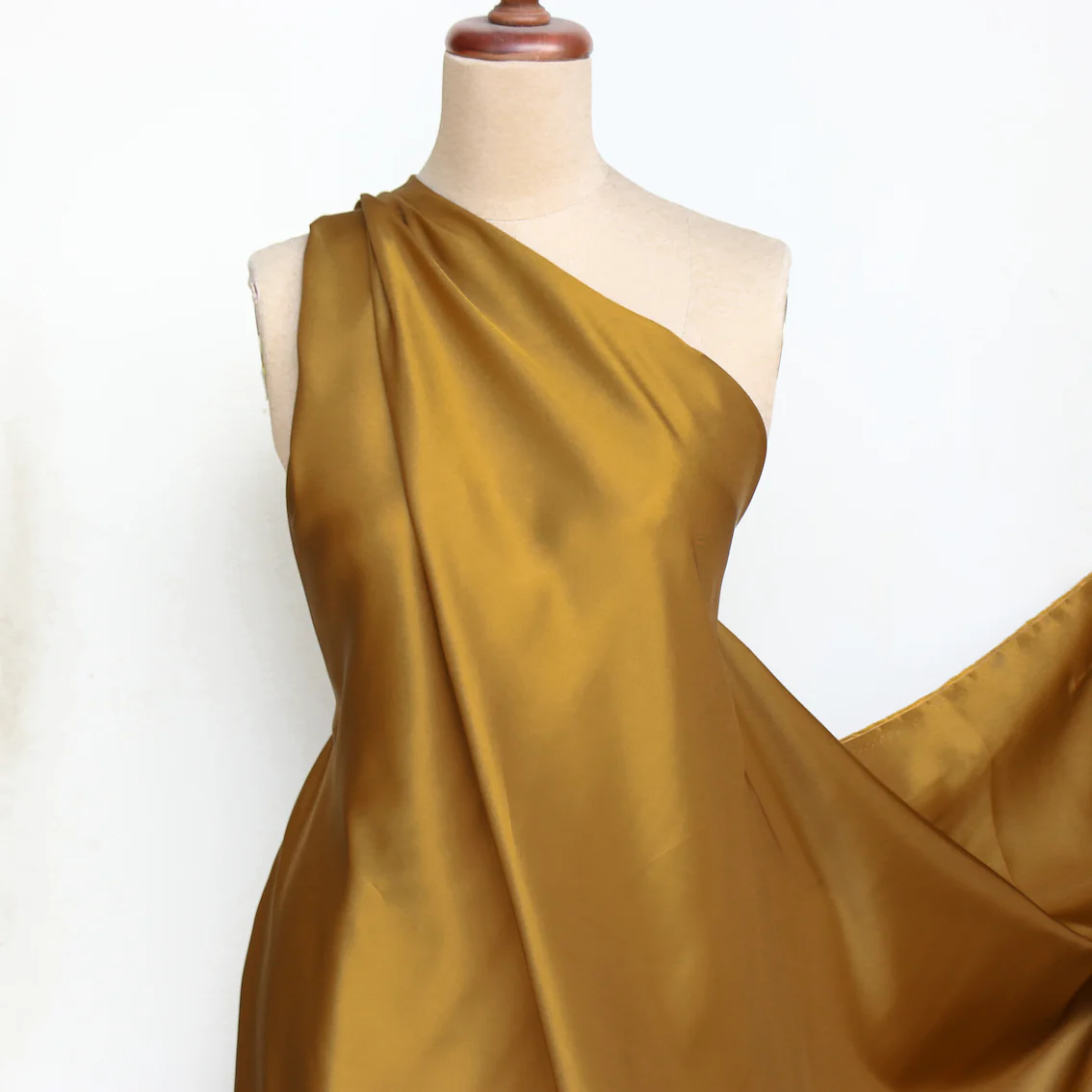 Nuovo Brass Lining - Image 4