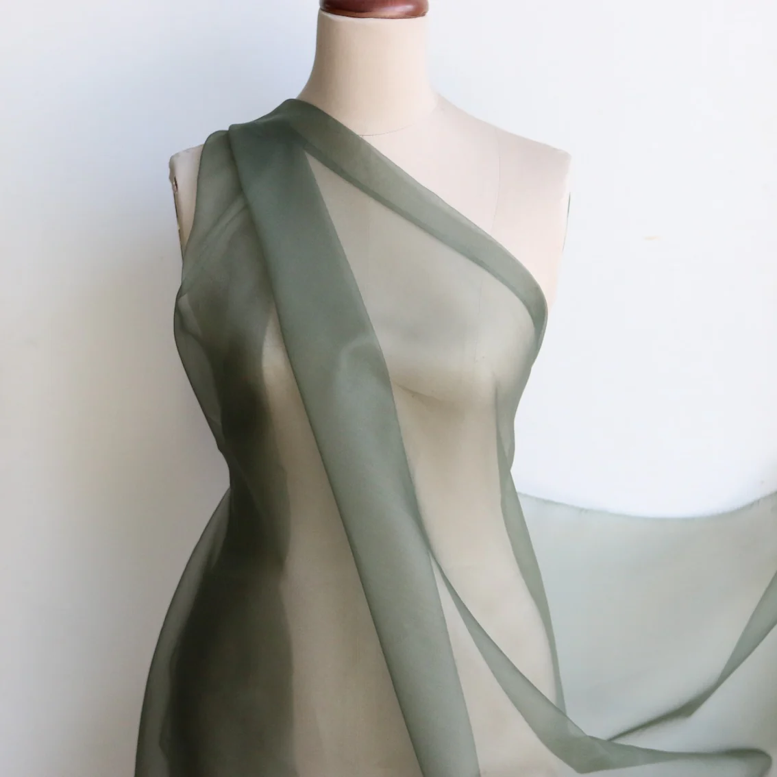 Olive Organza - Image 4