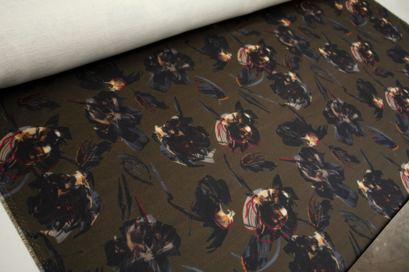 Olive Rose - Image 4