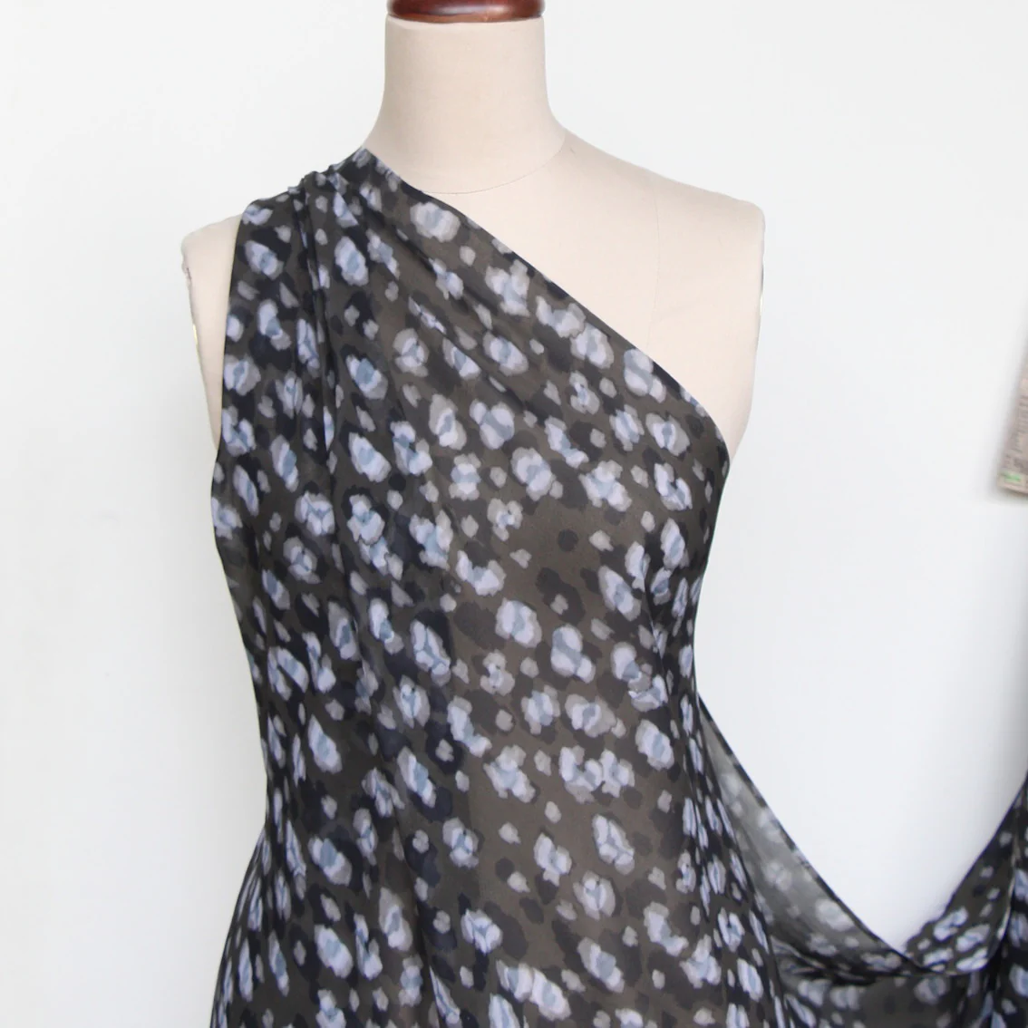 Olivine Rain Georgette - Image 6